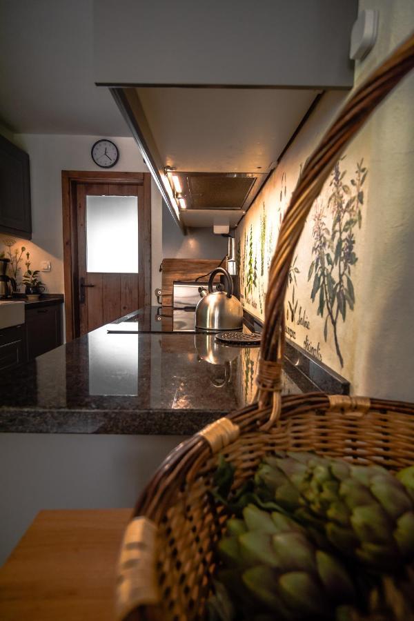 Kuninez, Holiday Home With Summer Kitchen โมสต์ นา โซชิ ภายนอก รูปภาพ