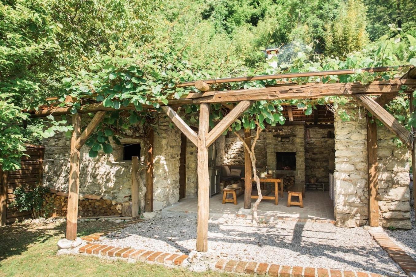 Kuninez, Holiday Home With Summer Kitchen โมสต์ นา โซชิ ภายนอก รูปภาพ